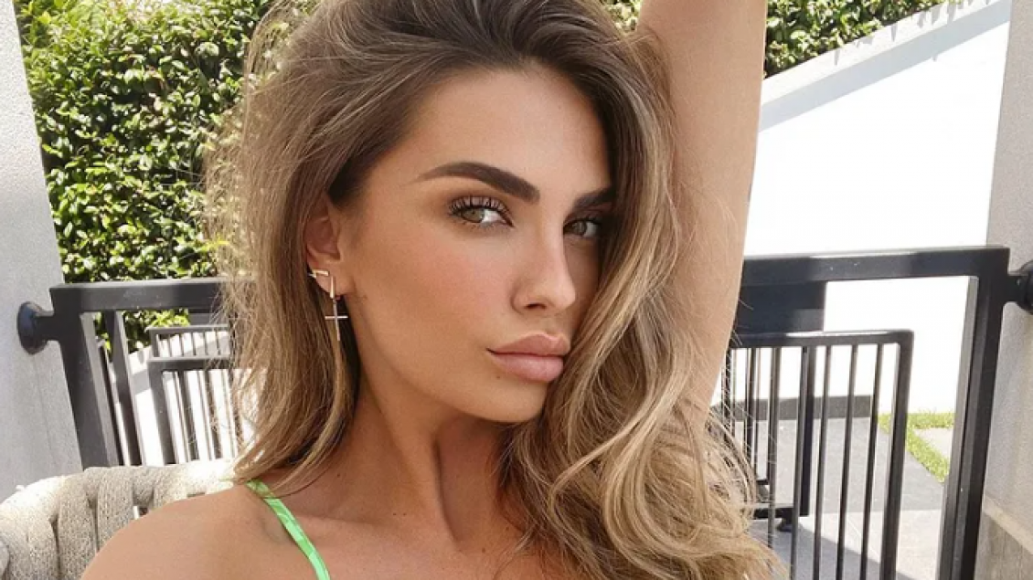Beatrix Ramosaj ndan foto në bikini