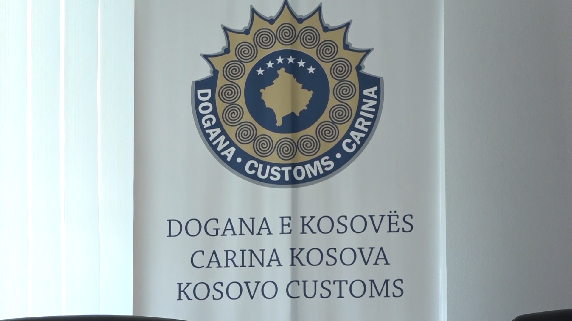 Dogana e Kosovës sekuestron 400 artikuj tekstili në Gjilan, dyshohet se janë falsifikuar markat e njohura tregtare