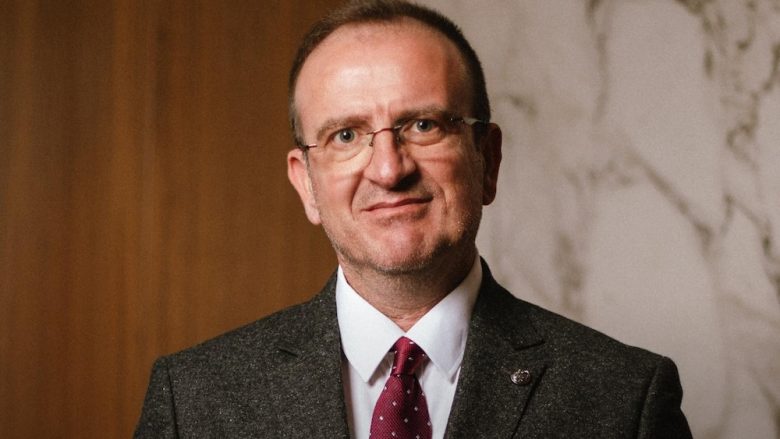 Taravari: Gjuha shqipe do të vazhdojë të përdoret si më parë në Maqedoninë e Veriut