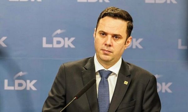 Ndërprerja e seancës, Abdixhiku: Shkelje e rëndë dhe praktikë e mbrapshtë