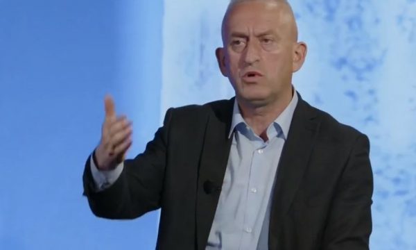 Qalaj: Nuk kemi votë për Albulena Haxhiun