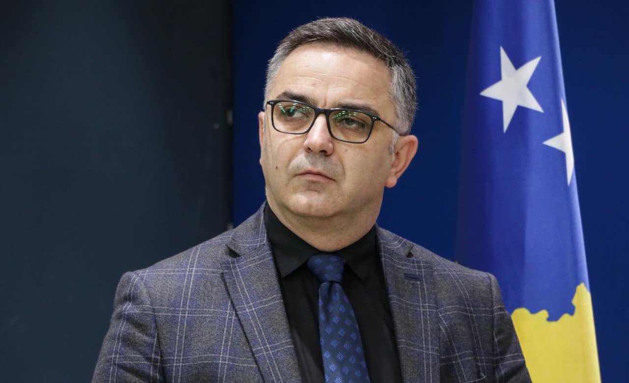 Tahiri: Limaj po mendon se është koha e VLAN-it e PAN-it, por Kurti është kategori tjetër