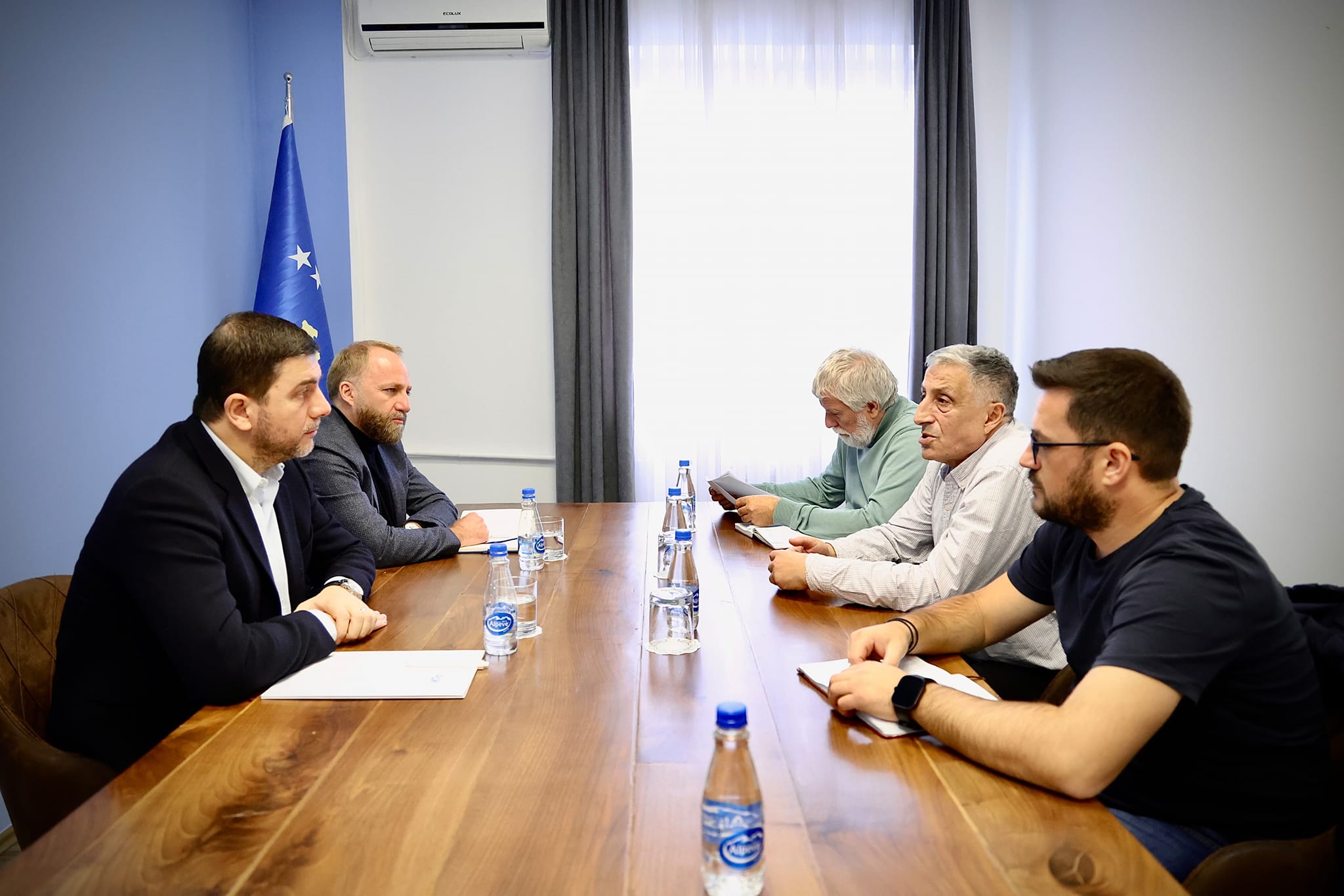 Krasniqi kreut të SBASHK’ut: Sfidave të mësimdhënësve iu vjen fundi me planprogramin e Bedri Hamzës