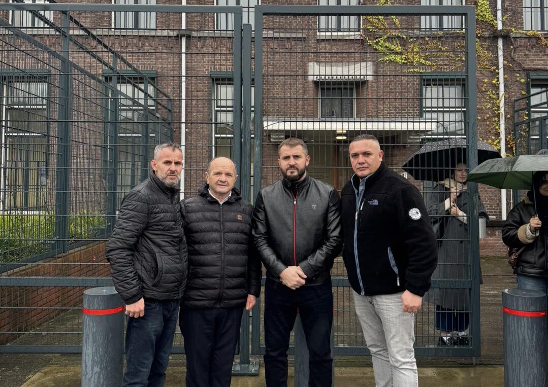 Lushtaku viziton ish-krerët e UÇK-së në Hagë: Ata janë mishërimi i sakrificës dhe qëndresës së popullit tonë, vendin e kanë mes nesh