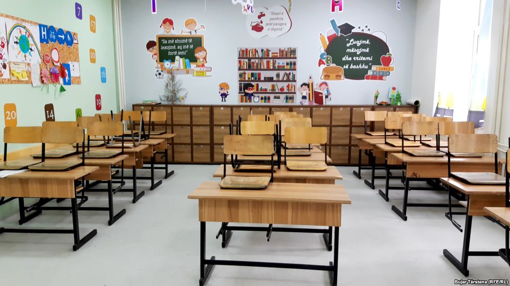 Shifra shqetësuese: 1 mijë e 333 nxënës braktisin shkollën, shumë të tjerë përsëritës të vitit