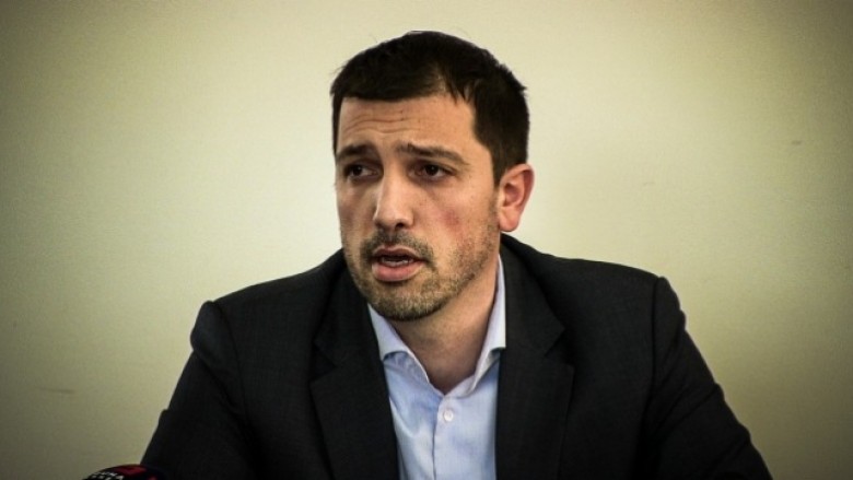Sejdiu: Qeveria Kurti ka lidhur mesatarisht dy kontrata njëburimore në ditë