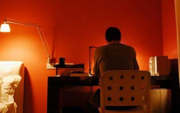 10 orë ulur dëmtojnë zemrën edhe nëse merreni me aktivitete fizike