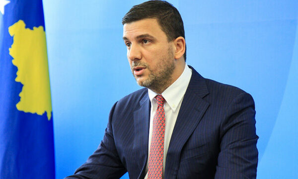 Krasniqi: LVV të ndryshojë kandidaten për kryetare të Kuvendit