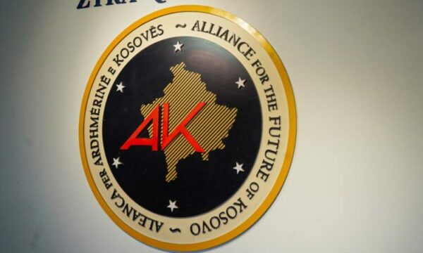 AAK: Kryeministri Kurti ka ndikuar në zgjedhjen e bordeve të KRU-ve