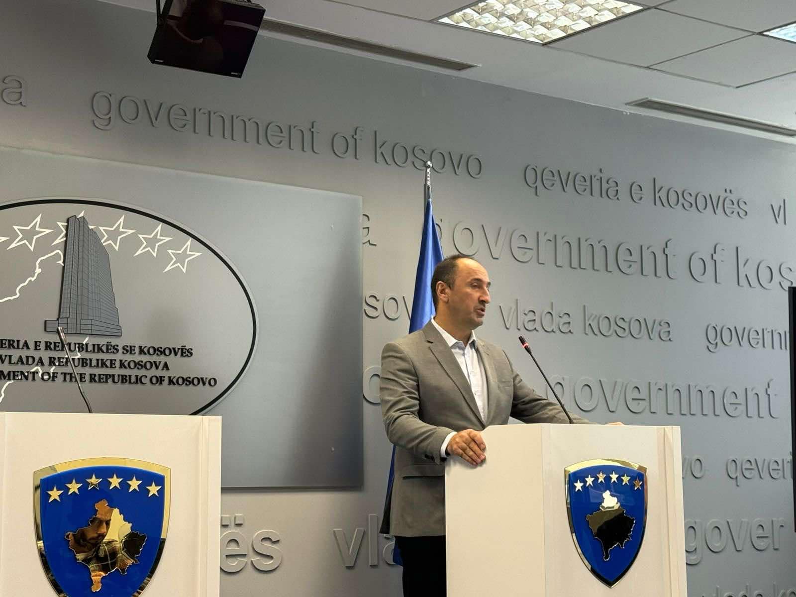 Tha se “po priton të flasë për autostradën Prishtinë-Gjilan”, Liburn Aliu tash “uron të mos dalin befasi të reja”