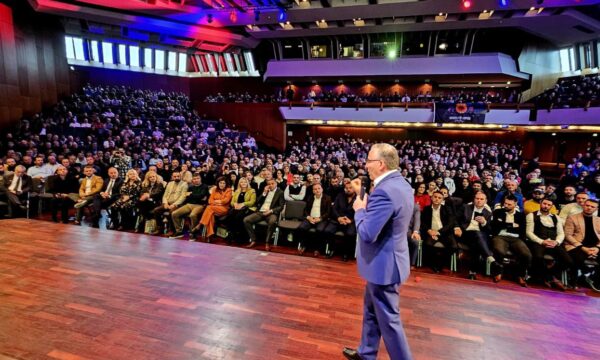 Bedri Hamza anulon tubimin në Vjenë të Austrisë pas ngjarjeve në Veri, u kërkon falje bashkatdhetarëve