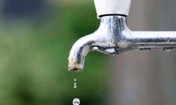 Pas shpërthimit në Zubin Potok, KRU “Mitrovica” kërkon nga qytetarët të sigurojnë rezerva të ujit të pijes