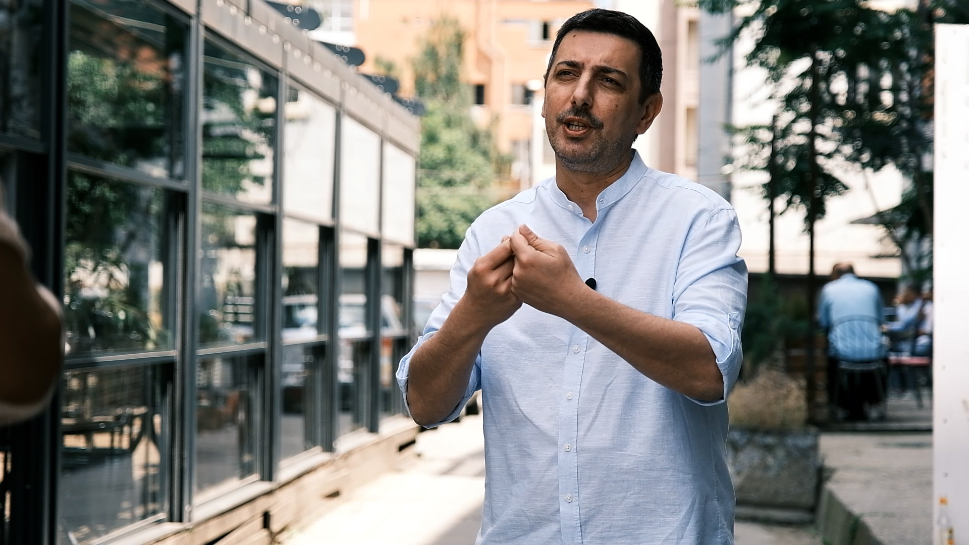 Valon Syla për Vjosa Osmanin: Është e vetmuar politikisht