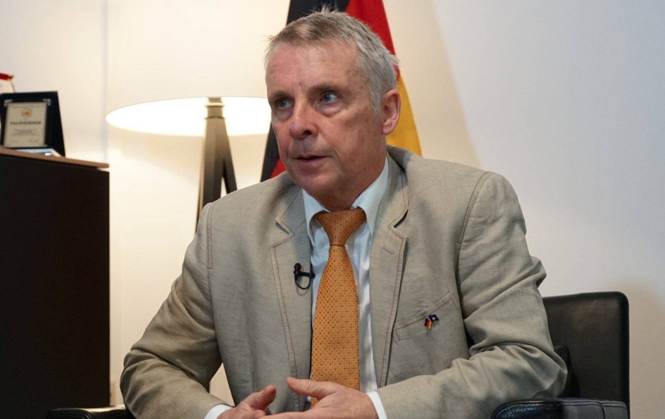 Rohde shkruan për ngërçin në Kuvend: kërkon bashkëpunim urgjent për zhbllokim dhe krijim të shpejt të një qeverie stabile