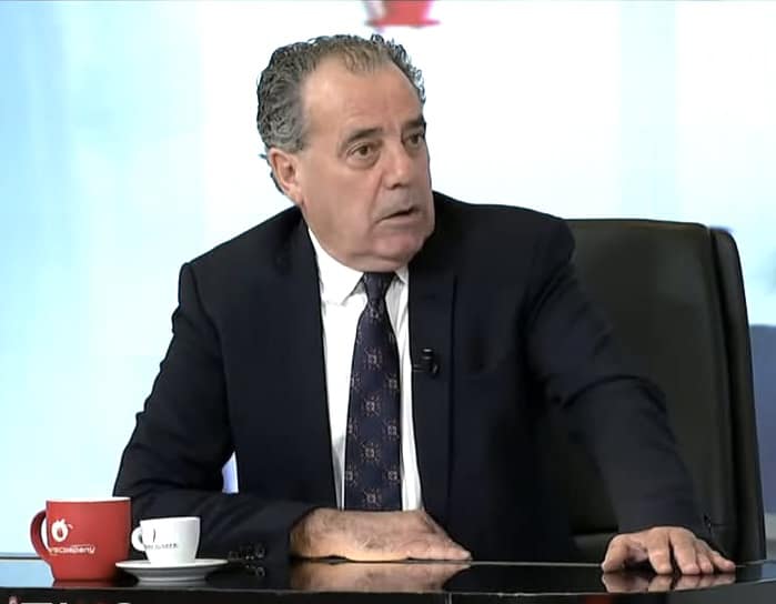 Tubimi i VV-së pa simbole shtetërore, Halil Matoshi: Kjo organizatë nuk shquhet për patriotizëm kushtetues, është lëvizje që e mësynë shpërbërjen e shtetit