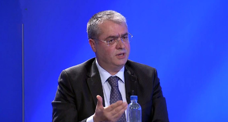 Fetoshi: Sulmet në veri janë pjesë e luftës hibride të Serbisë, që kanë për qëllim destabilizimin e situatës