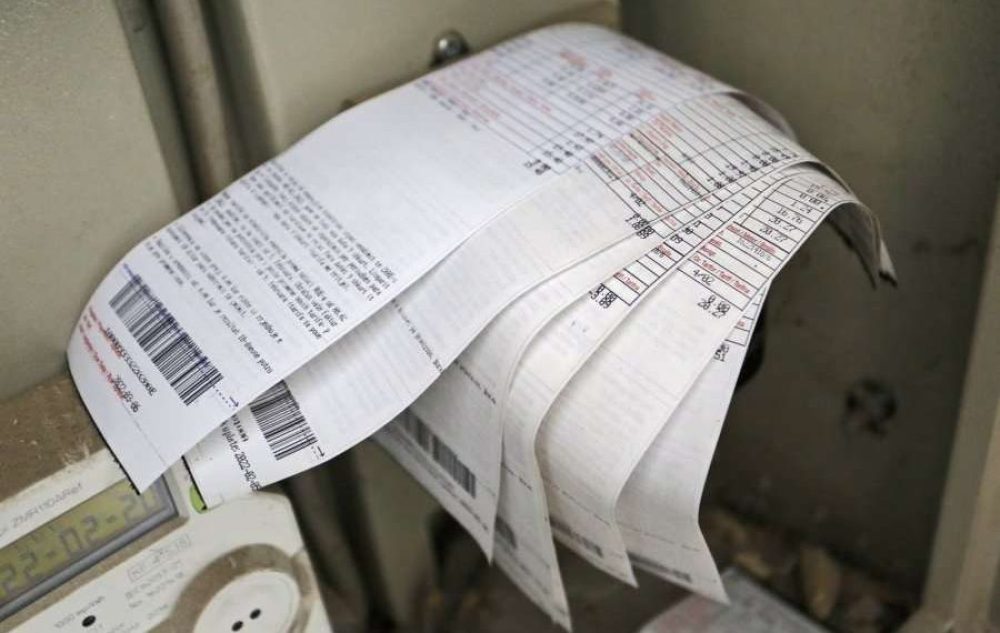 Ish-ministri Çeku: Rryma do të shtrenjtohet deri 15 %, s’mund t’i ikim