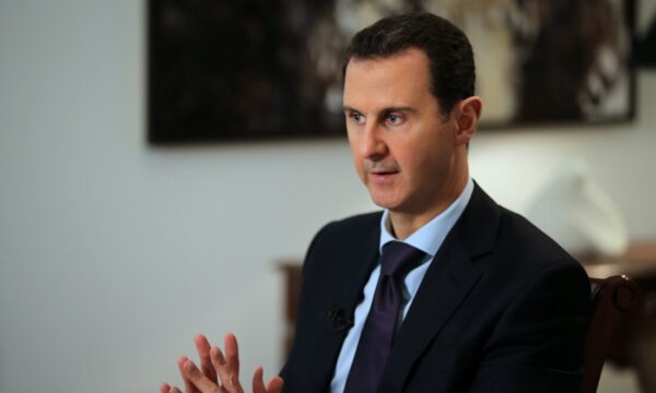 Assad, çanta me para në Moskë/ Ish-Presidenti sirian dërgoi me avion 250 milionë dollarë