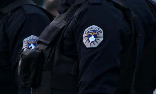 Djali në Podujevë rrah nënën, policia në kërkim të tij