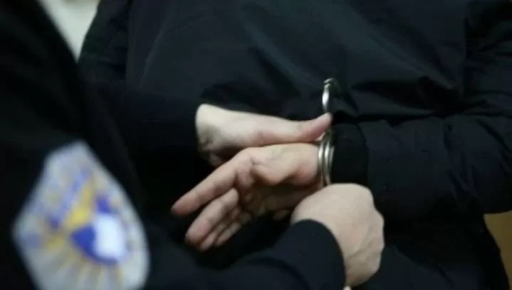 Arrestohet një person në Leposaviq për kanosje dhe armëmbajtje pa leje