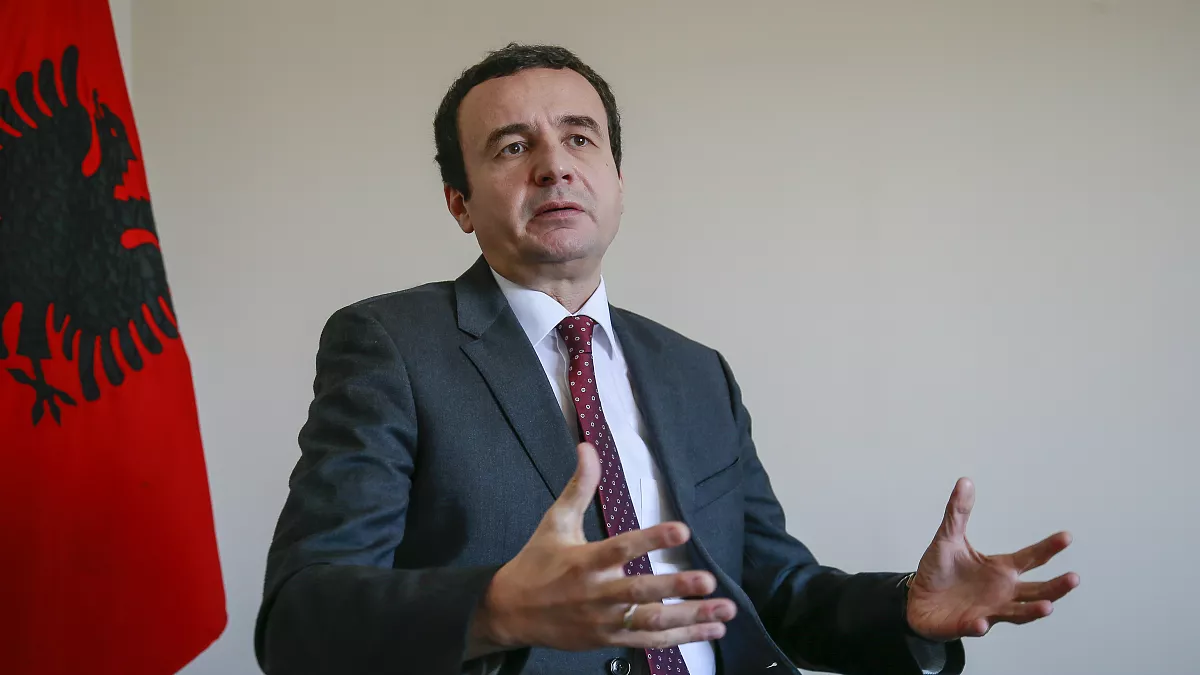 Kurti nga posta në Leposaviq: Ndoshta me ja çu nga një letër partive opozitare – votone Albulenën