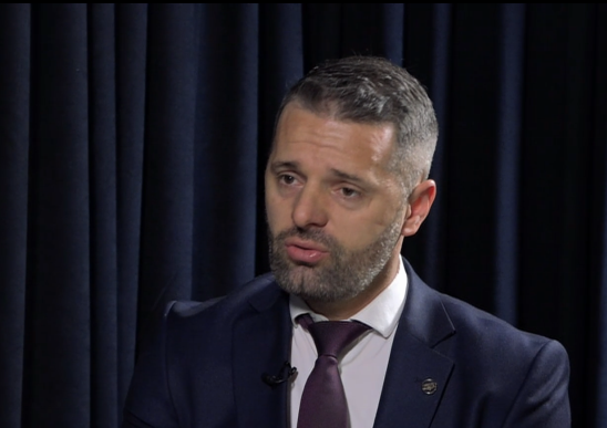 Hamza: Shqetësuese trajtimi që i është bërë Ismet Tarës në Hagë
