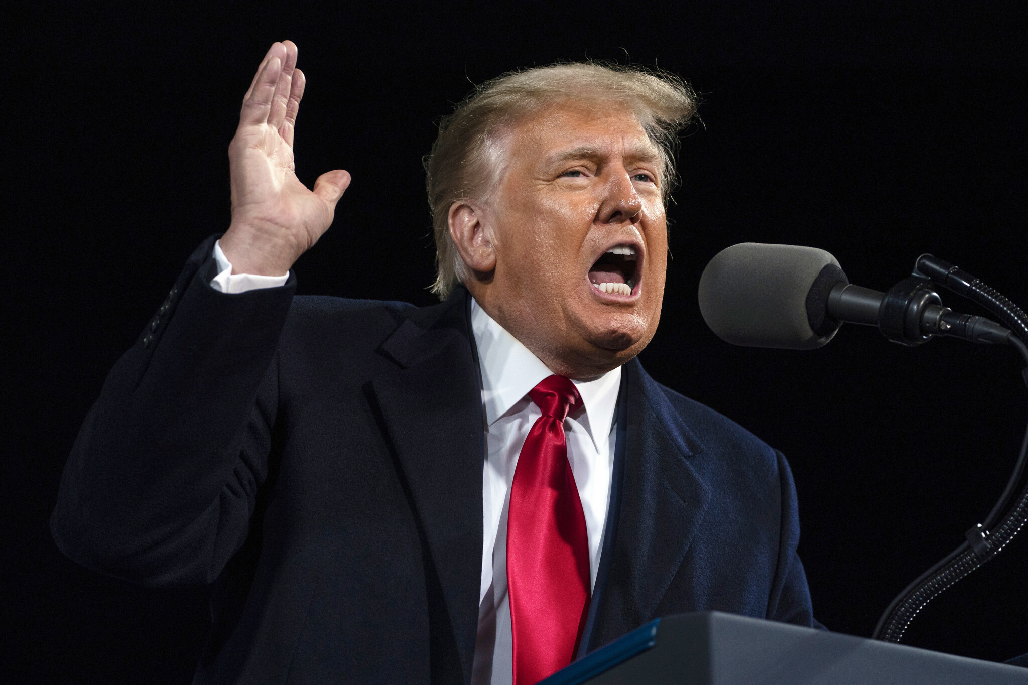 Trump thotë se po shqyrton sanksione bankare dhe tarifa ndaj Rusisë