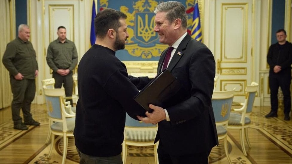 Si i shpëtoi Britania raportet ndërmjet Zelenskyt dhe Trump-it, si dhe marrëveshjen për armëpushim ndërmjet dy vendeve?
