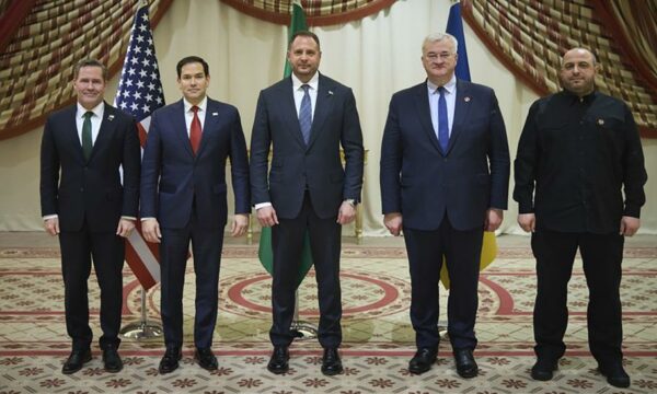 Ujdia SHBA-Ukrainë për armëpushim, Kremlini po pret informacione nga Uashingtoni