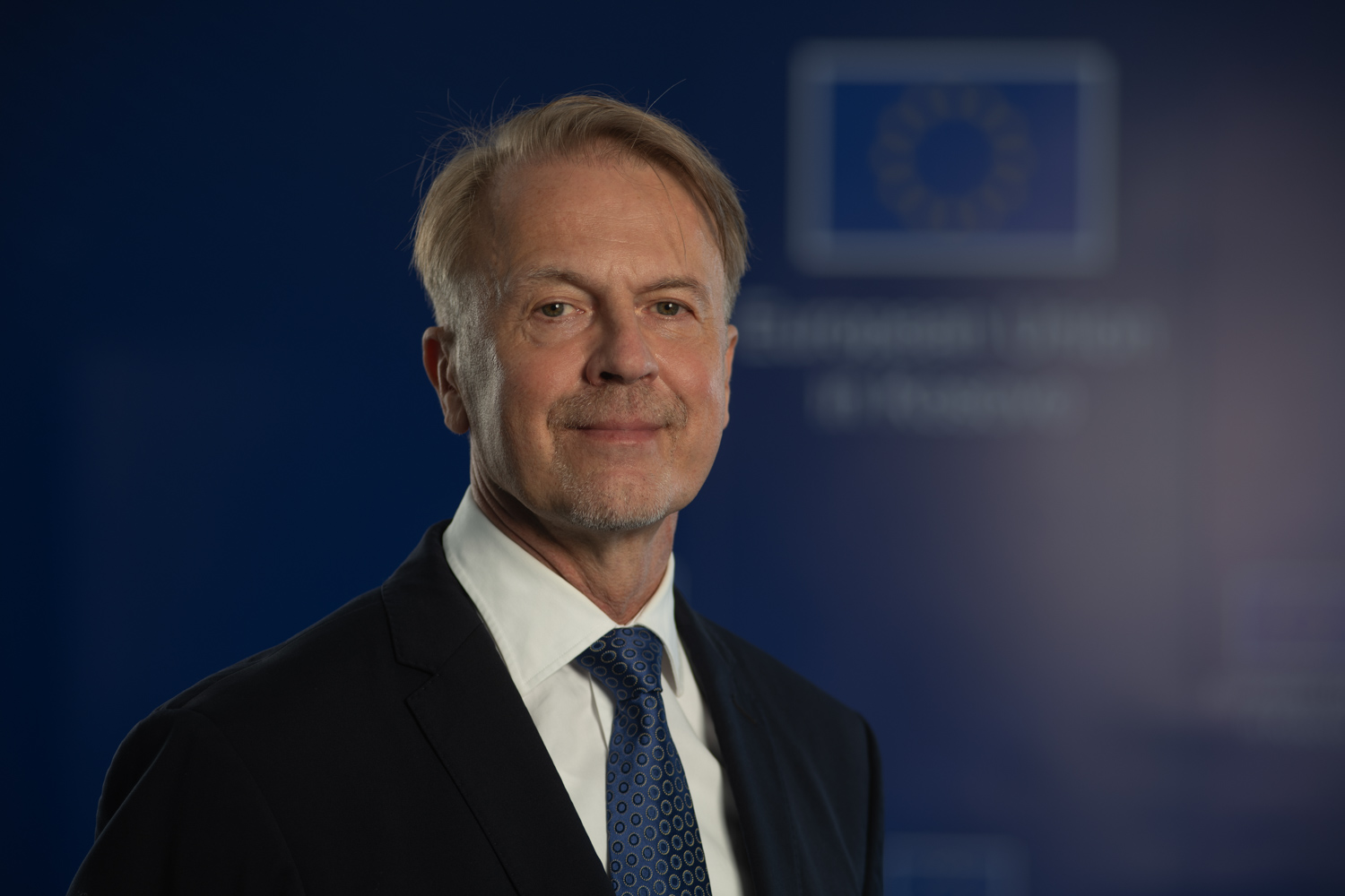 Ambasadori i BE-së në Kosovë njofton se është takuar me Rutte: Diskutuam për dialogun