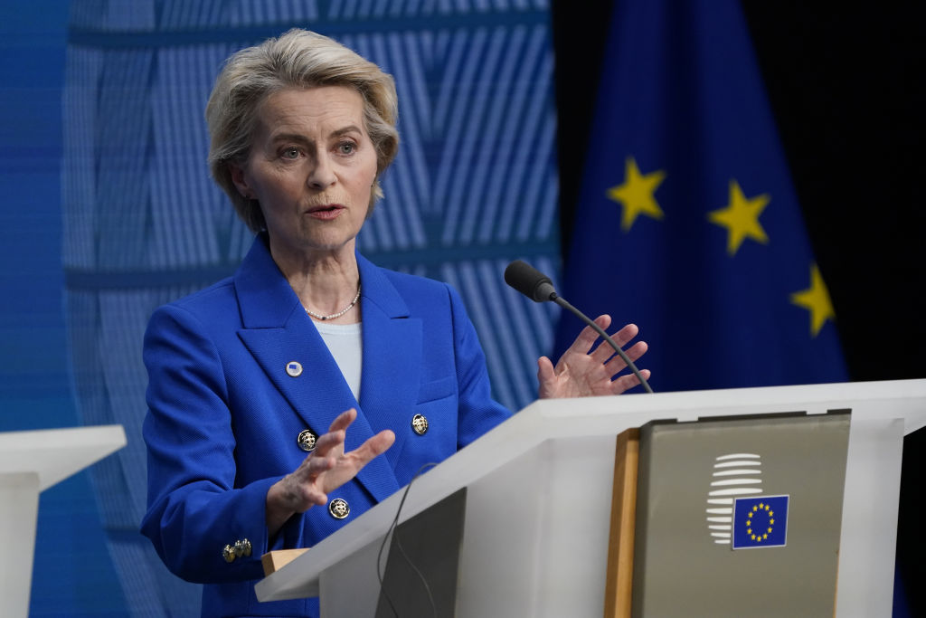 Von der Leyen njofton planin “Riarmatimi i Evropës”