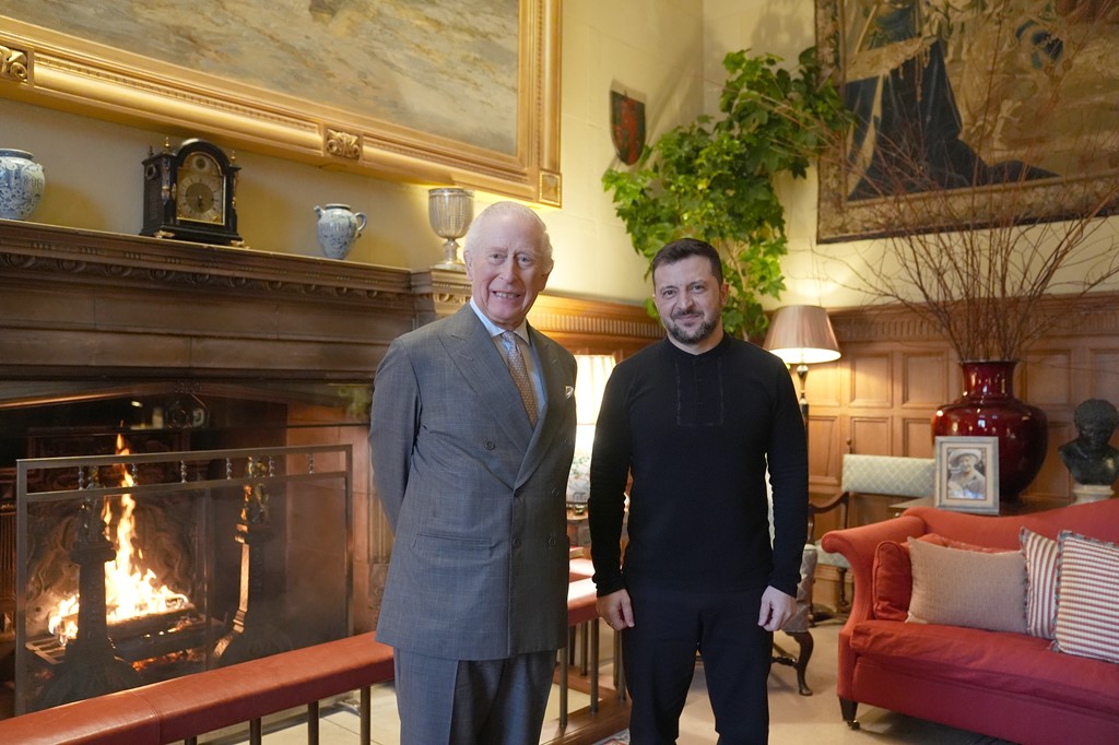 Zelensky takohet me Mbretin Charles