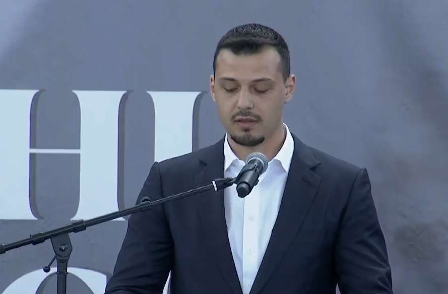 Endrit Thaçi: Sot nuk e lejuan babin që t’ia hedh gjyshit mbi varr një grusht dhe të Drenicës