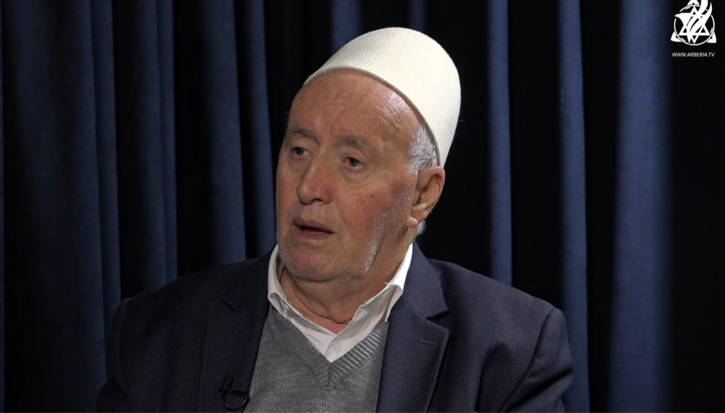 Kryeziu mes lotësh rrëfen momentin kur forcat serbe e ndanë nga djali i tij “Ai ishte i fundit në rrugën pa kthim, unë i fundit në rrugën për Shqipëri”