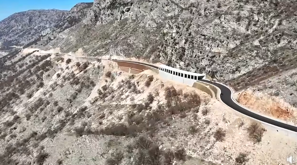 Rruga e re Shëngjin- Velipojë drejt përfundimit, Rama ndan pamjet me dron: Tjetër spektakël i bukurive shqiptare