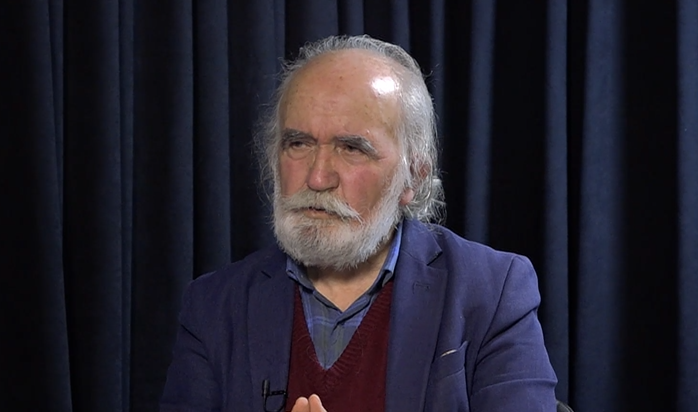 Buzhala: Kjo epokë krijon shumë mundësi, por sot secili publikon në rrjete sociale, ndërsa më parë ka pasur kritere për një poezi
