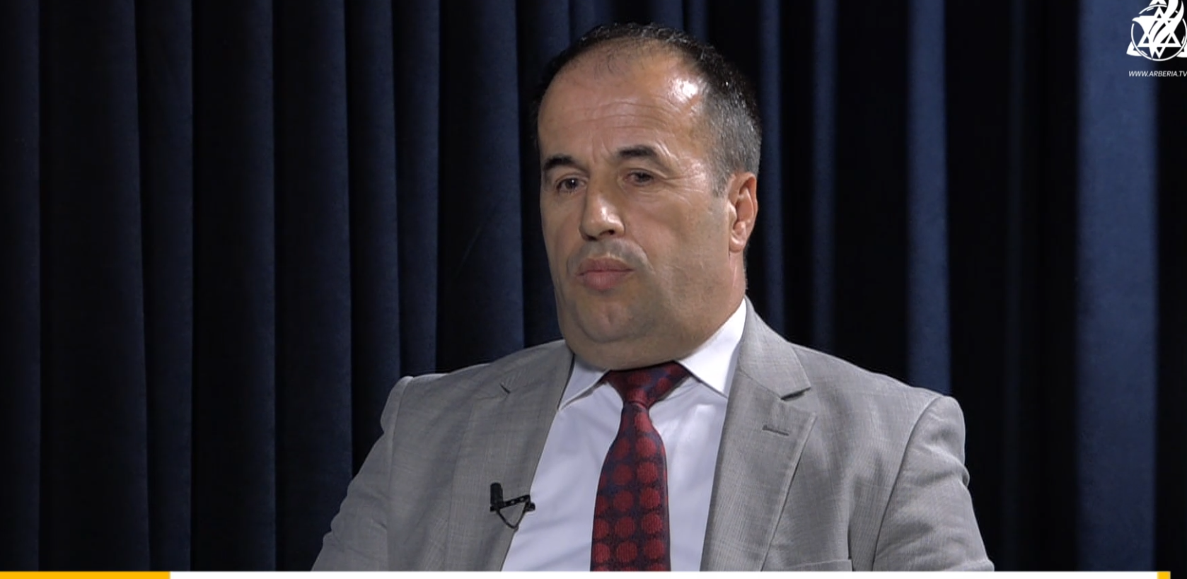 Millaku thotë se shqiptarët si shoqëri i mbrojti vetëm gjuha shqipe
