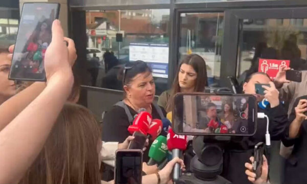 Avokatja: Në kërkesën për paraburgim të të dyshuarve vrasja e policit s’përmendet se ka “lidhshmëri ideologjike”
