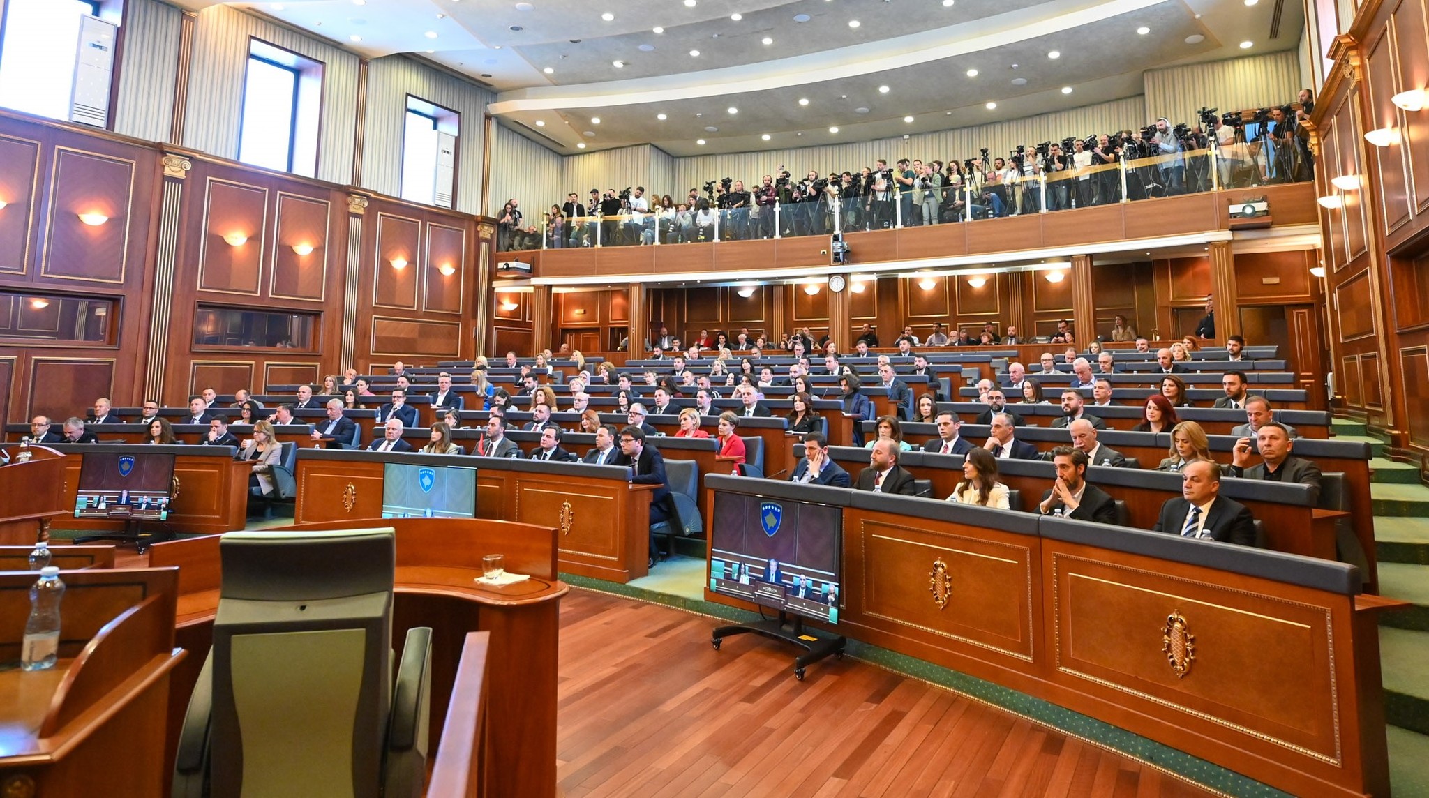 Miratohet raporti për verifikimin e mandateve