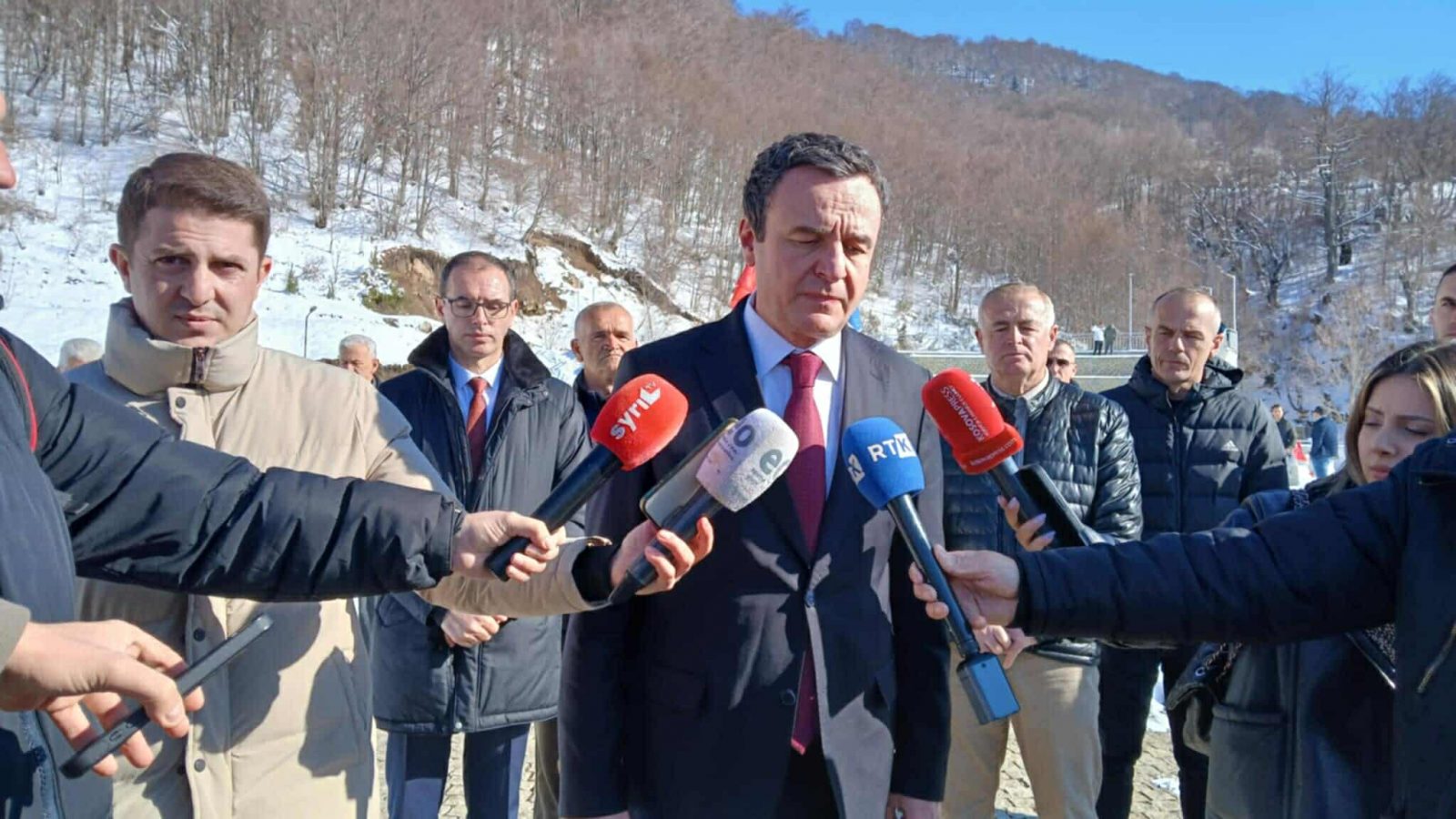 Kurti nuk përgjigjet se a do t’i ftojë partitë e tjera opozitare për takim për qeverinë e re
