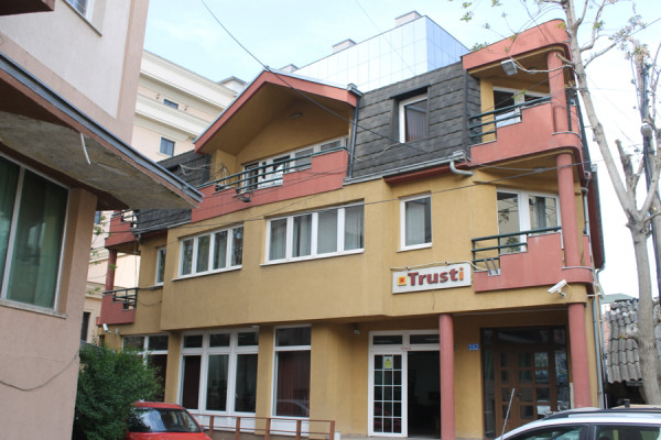 ​A ka humbje të mjeteve financiare në Fondi i Kursimeve Pensionale, flasin nga Trusti