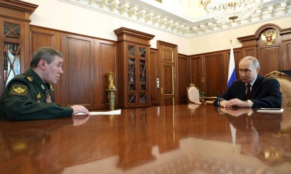 Putin shpall armëpushim të përkohshëm në Ukrainë për Pashkë