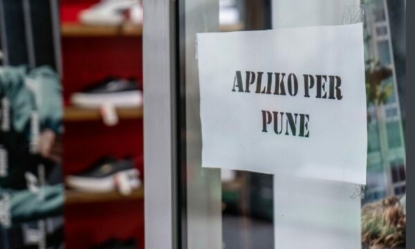Raporti i GAP: Kosova e para në Evropë për pjesëmarrjen më të ulët të grave në tregun e punës