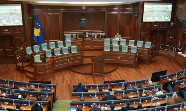 Rinis seanca pas takimit të komisionit