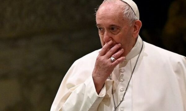 Lamtumira për Papa Françeskun, këto komunitete fetare shqiptare do të marrin pjesë në ceremoninë e së shtunës