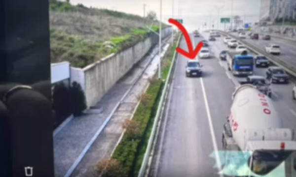 Policia publikon pamje se si po identifikohen përmes dronit shoferët që po kryejnë kundërvajtje