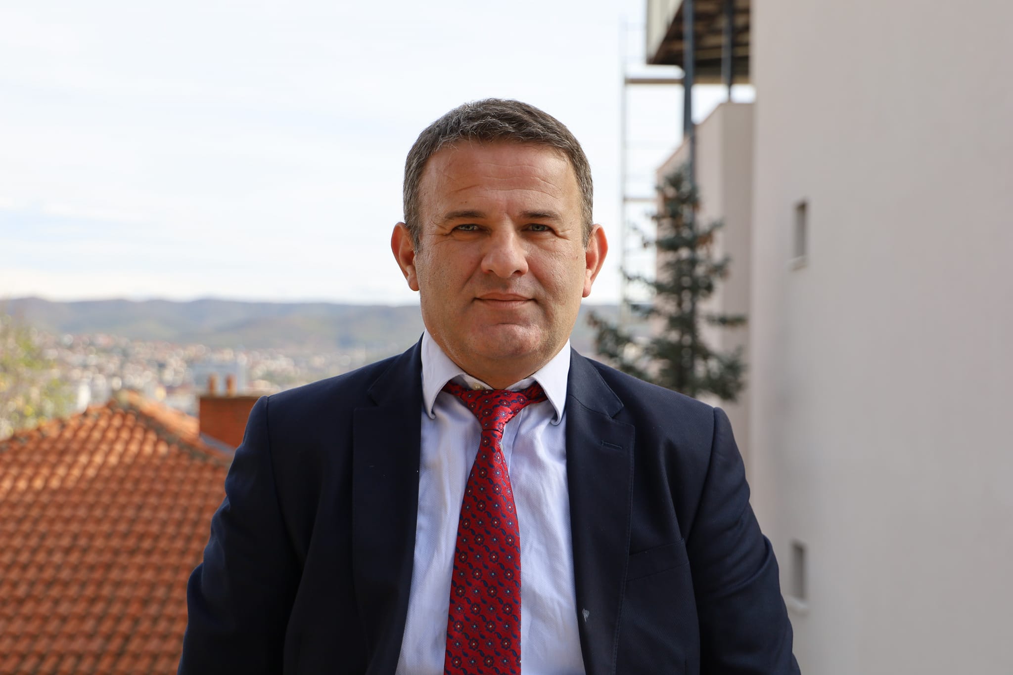 Dështimi i BE-së për ta divorcuar Serbinë nga Rusia në “kurriz” të Kosovës