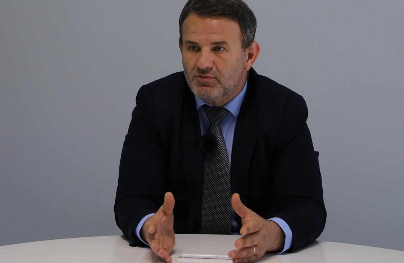 Kush do të mund të përfitojë politikisht nga rritja e çmimit të rrymës, “pushteti” apo “opozita”?