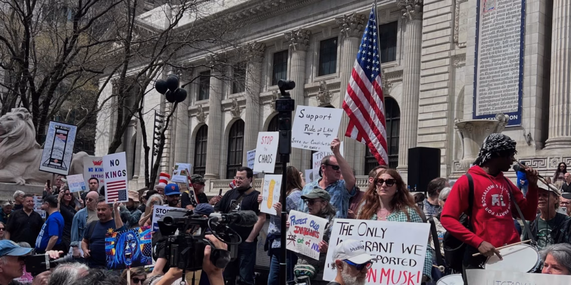 Protesa anembanë SHBA-së kundër politikave të Trumpit