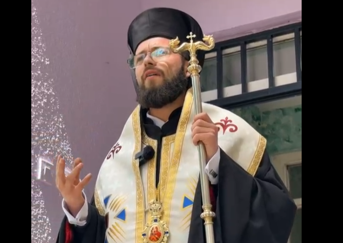 Nën bekimin e Kryepeshkopit Xhufka, inaugurohet Kisha Ortodokse Autoqefale e Kosovës